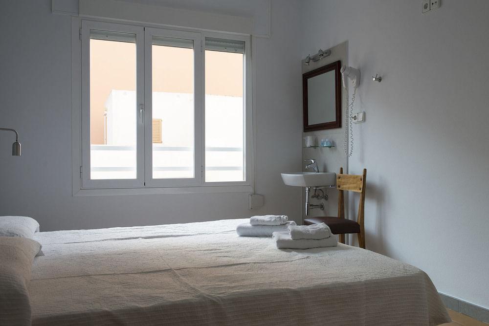 Hostal Ripoll Ibiza Екстериор снимка